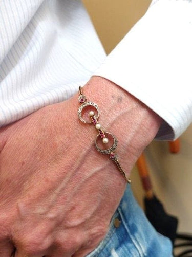 Bracelet BRACELET ART NOUVEAU PERLES RUBIS ET DIAMANTS 58 Facettes 087141