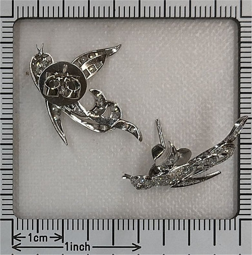 Boucles d'oreilles Boucles d'oreilles vintage Birds of Paradise, vers 1950 – Élégance joyeuse en diamants et platine 58 Facettes 25181-0294