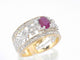 Bague 54 Bague en or jaune sertie de diamants et d'un rubis 58 Facettes 2240