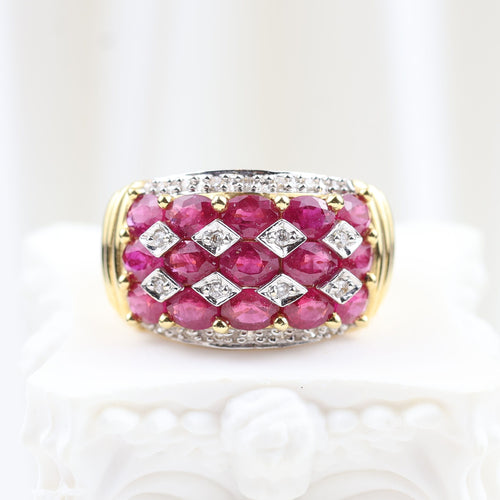 Bague Bague en or jaune 18 carats sertie de rubis ovales et de diamants 58 Facettes 132984