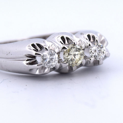 Bague 60 Bague trilogie en or blanc avec diamants 58 Facettes