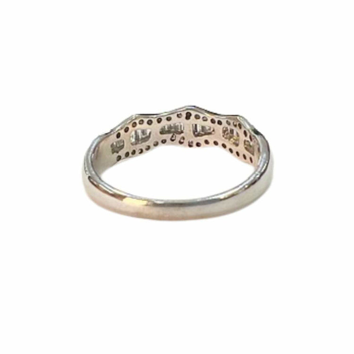 Bague 55 Bague contemporaine en or du 20ème siècle avec diamants 58 Facettes Q234B