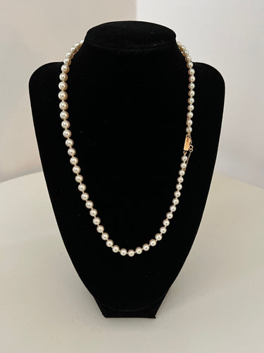 Collier Collier 71 perles de culture blanche fermoir or 58 Facettes