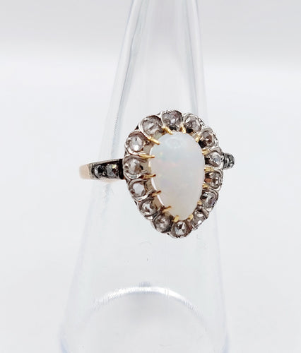 Bague 52 Bague pompadour antique or blanc 18k opale cabochon et diamants taille roses (circa 1900) 58 Facettes A05057