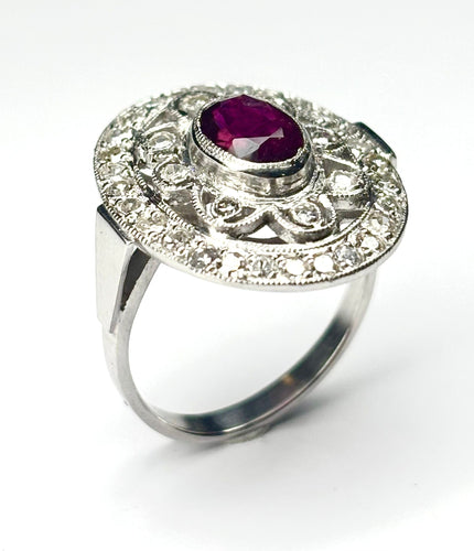 Bague 53 Bague Art Déco en platine sertie de rubis et de diamants (1,52 ct), ornée d'un motif en grappe. 58 Facettes Q407B