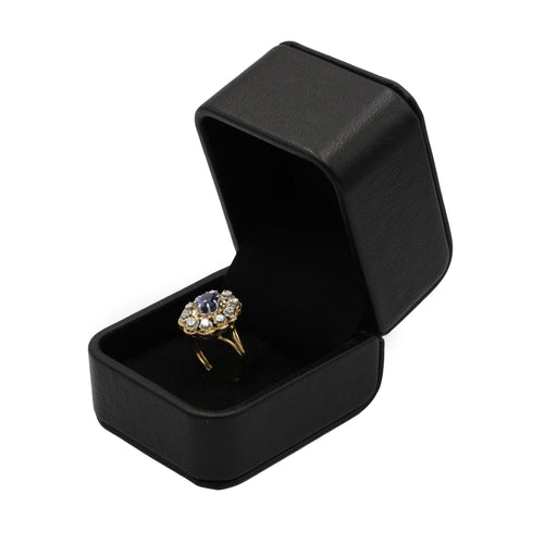 Bague 56 Bague or, saphir et diamants 58 Facettes 1031