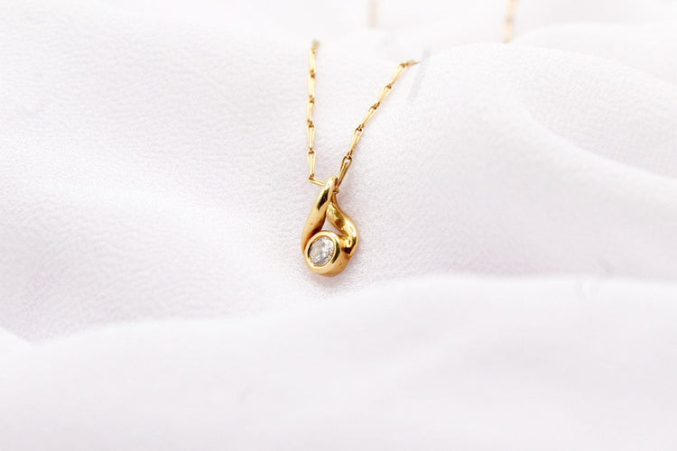 Pendentif Pendentif boucle or jaune diamant 58 Facettes 250437