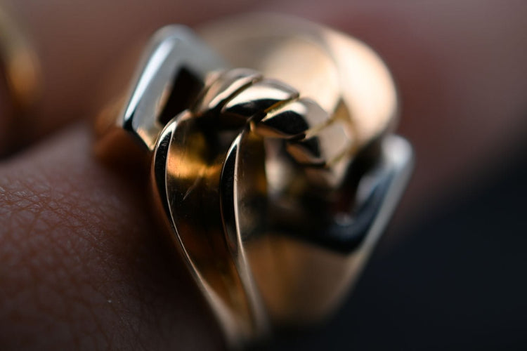 Bague Bague Tank en Or Jaune et Blanc 18 Carats 58 Facettes