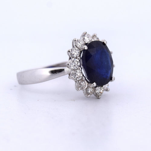 Bague 56 Bague en or blanc avec saphir et diamants 58 Facettes