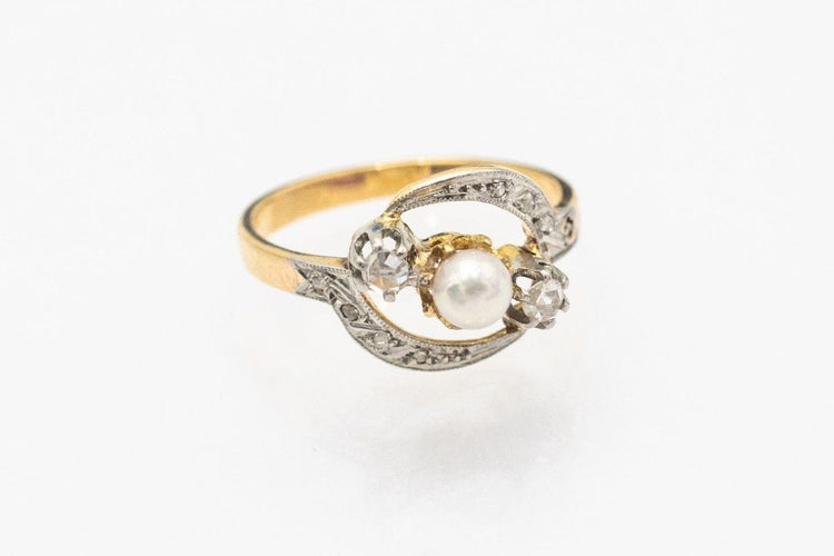 Bague 49 Bague ancienne en or avec diamants taille rose et perle, France. 58 Facettes 10345