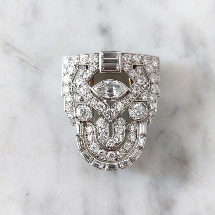 Art deco clipbroche, platina en diamanten, circa 1925, Frans