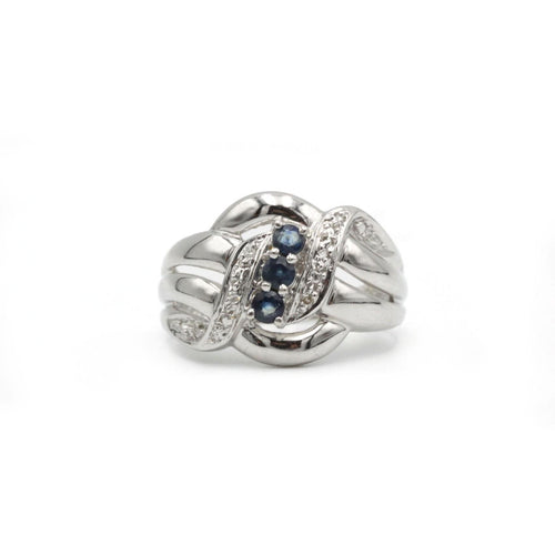 Bague 54 Bague - Or blanc, saphirs et diamants 58 Facettes 1143