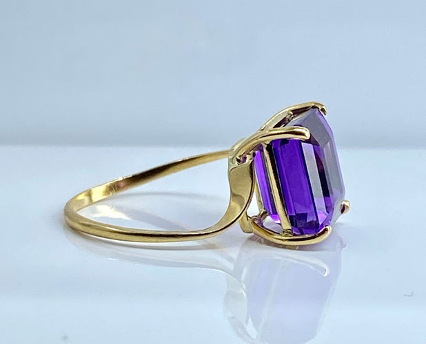Sarı altın ve ametist yüzük