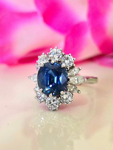 Bague 57 Bague de rêve en or blanc, saphir et diamants 6,05 carats 58 Facettes