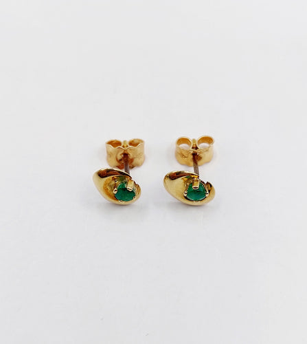 Boucles d'oreilles Puces d'oreilles or jaune et émeraudes 58 Facettes B01015