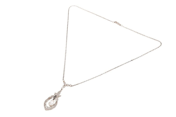 Collier Collier Art Déco en platine avec diamants et calcédoine 58 Facettes 10729