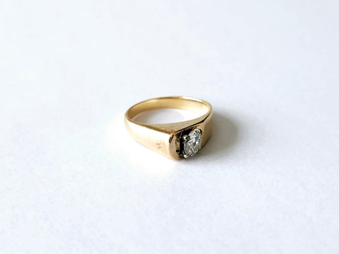 Bague 49 Bague moderniste or jaune et Diamant 58 Facettes