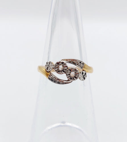 Bague 51 Bague antique or jaune diamant taille roses et monture à enroulement (circa 1900) 58 Facettes A04904