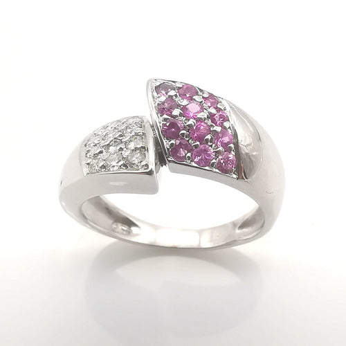 Bague 54 Bague en or diamants & saphirs 58 Facettes
