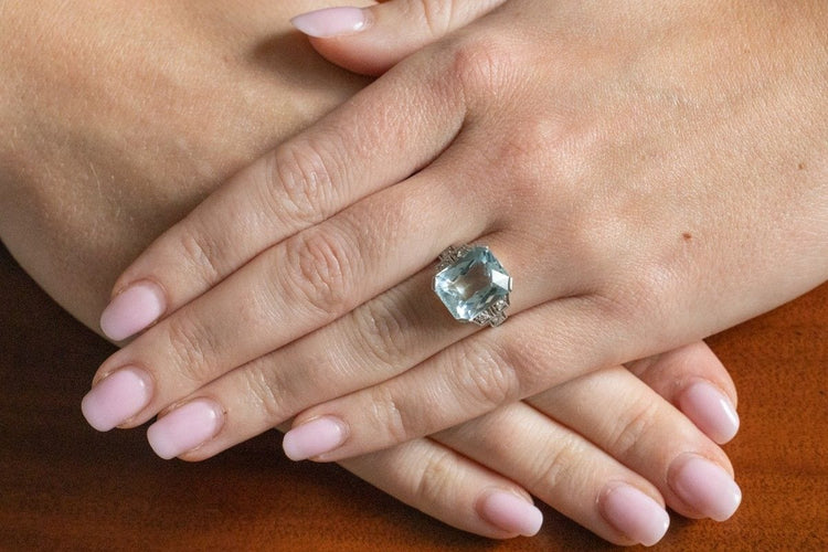 Bague Bague Art Déco avec aigue-marine 5.00ct et diamants en platine 0,950 58 Facettes 11462