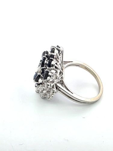 Bague 54 Bague en or blanc avec saphirs et diamants 58 Facettes