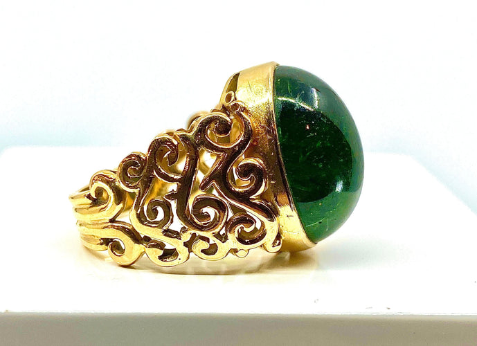 Bague 57 Bague en or jaune ornée tourmaline verte cabochon 58 Facettes AB314