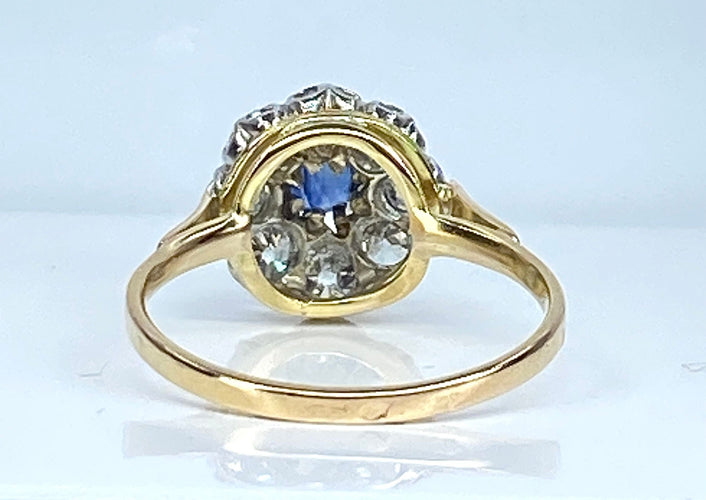 Bague Bague marguerite en or blanc en saphir et diamants 58 Facettes AB476