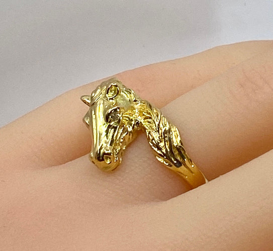 Bague 51 Bague en or jaune, tête de cheval et diamants 58 Facettes AB643