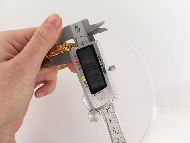 Bracelet vintage bracelet CARTIER double c tisse or jaune 18k jonc 33.3gr   boite 58 Facettes 267461