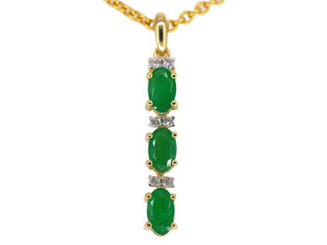 Pendentif Pendentif en or avec diamants et émeraude 58 Facettes 2141