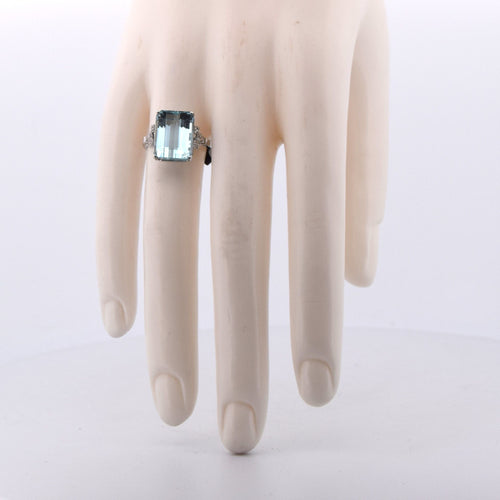 Bague 53 Bague Art Déco en platine avec aigue-marine et diamants 58 Facettes