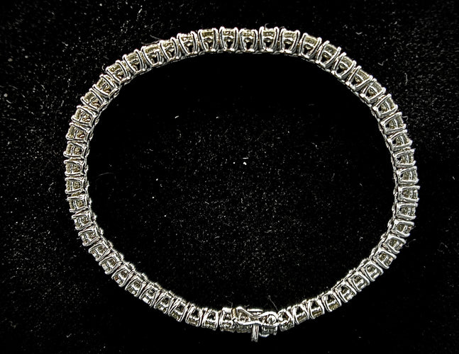 Bracelet Bracelet rivière or blanc diamants 5,40 carats 58 Facettes
