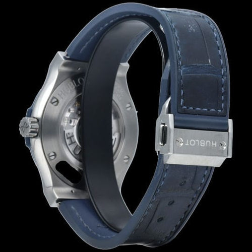 Montre Hublot Montre Classic Fusion 42 Bleu 58 Facettes MT40735