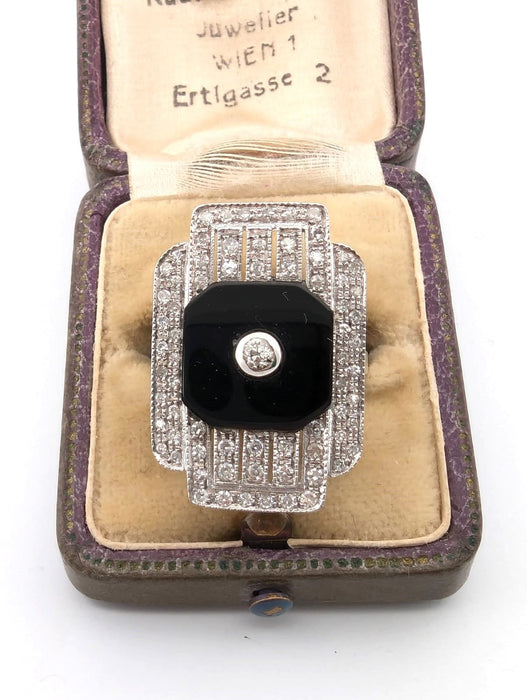 Bague 57 Bague en or blanc avec onyx et diamants 58 Facettes