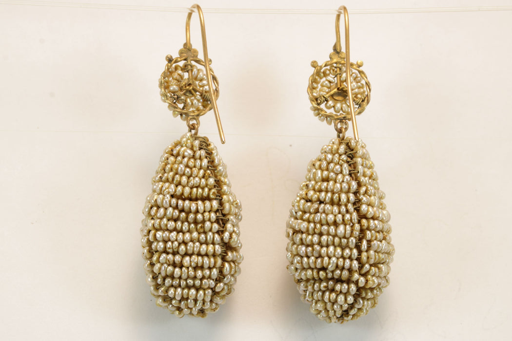 Pendientes de oro con perlas antiguas