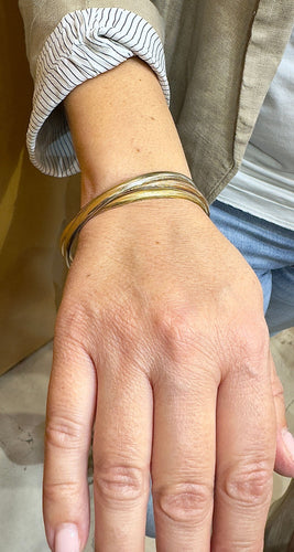 Pulseira Cartier Trinity modelo grande 3 ouros 