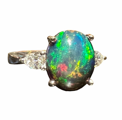 Bague 54 Bague Opale noire, diamant, or blanc 58 Facettes 7786 A