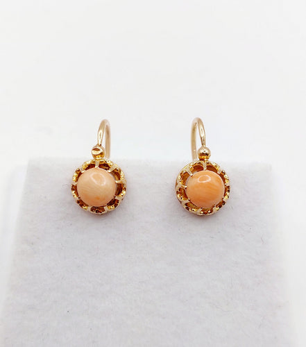 Boucles d'oreilles Dormeuses antique or rose 18k cabochon de corail (circa 1900) 58 Facettes A06119