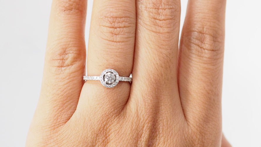 Bague 53 Bague solitaire Messika en or blanc et diamants 58 Facettes 32036