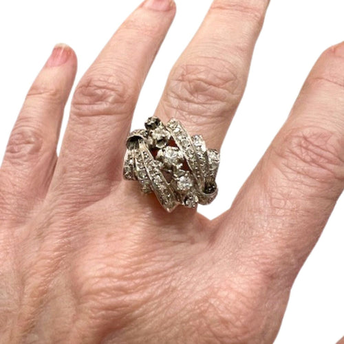 Bague 55 BAGUE BAGUE DESIGN 1940-1945 OR AVEC DIAMANTS 58 Facettes Q39B