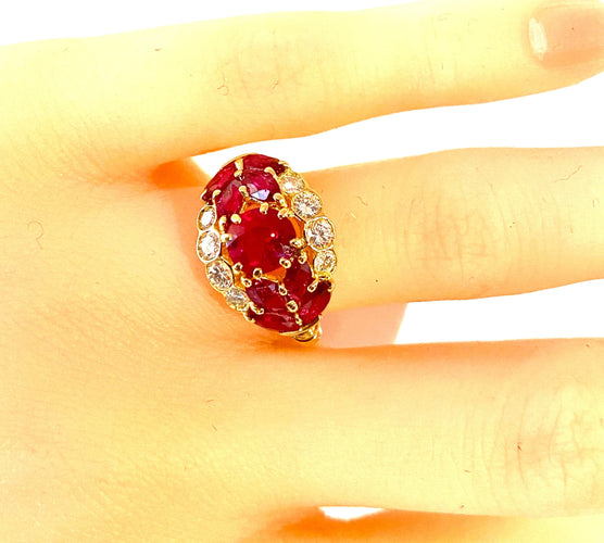 Bague 53 Bague en or jaune en rubis et diamants 58 Facettes AB607