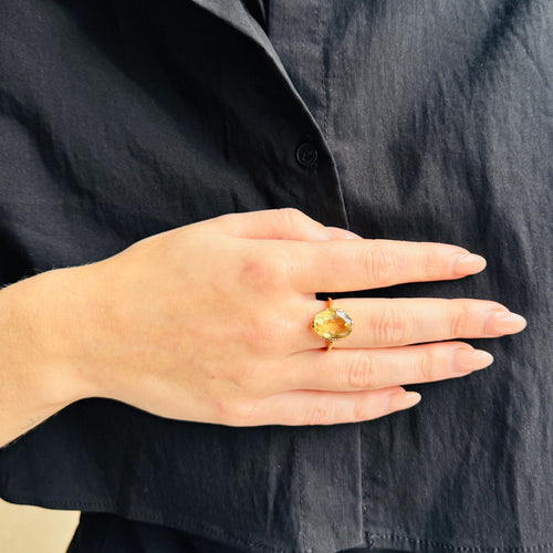 Bague Bague solitaire citrine ovale facettée en or jaune 14k 58 Facettes 2511012