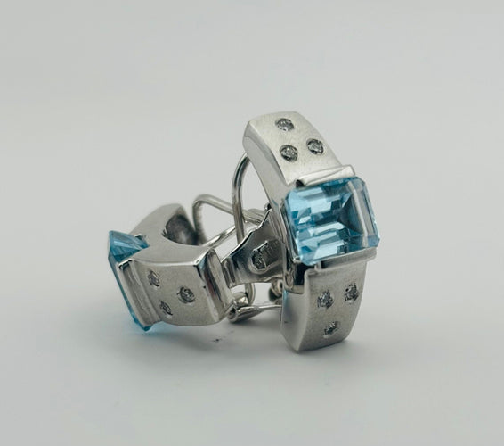 Pendientes de oro blanco con Topacio y Diamantes 58 Facettes 50225