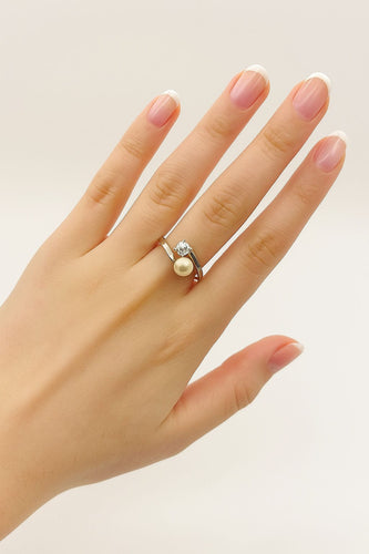Bague 55 Bague « To and Me » en or blanc avec perle et diamant 58 Facettes 50322