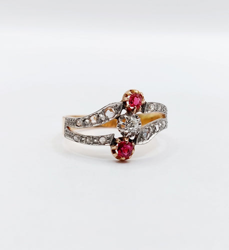 Bague 52.5 Bague victorienne or rose, diamants, pierres rouges (circa 1880) 58 Facettes A05228