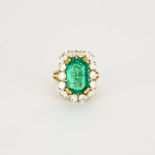 Bague 51 Bague or jaune émeraude de Colombie entourée de diamants 58 Facettes