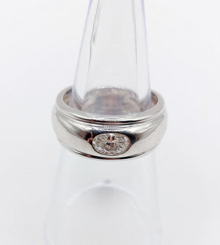 Bague 51 Boucheron - Bague Axelle bombée en or blanc 18k et diamant ovale 0,40 carat 58 Facettes A06571