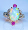 Bague 53 Bague en or jaune, opale, diamants et rubis. Vers 1900. 58 Facettes AB639