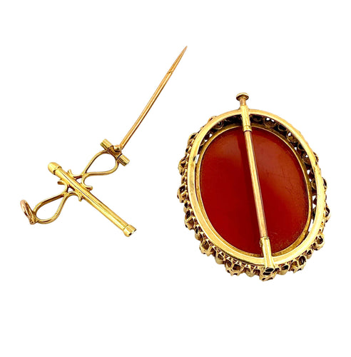 Broche Broche camée ancienne en or 18k et demi-perles – poinçon tête d’aigle – XIXᵉ siècle 58 Facettes