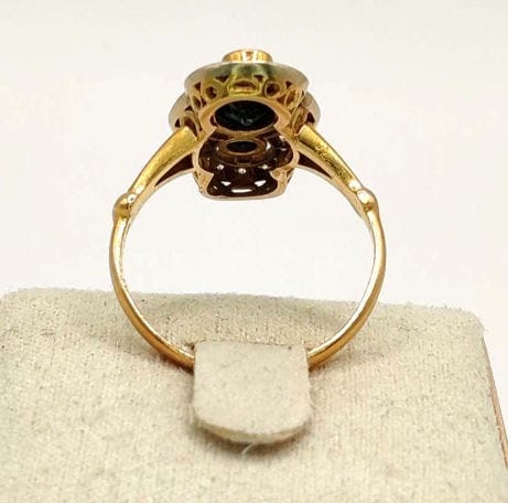 Bague 54 Bague Marquise Vintage or jaune sertie de trois saphirs et de diamants 58 Facettes